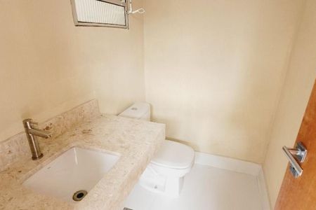 Casa à venda com 196m², 3 quartos e 2 vagas