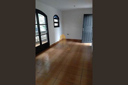 Casa à venda com 2 quartos, 130m² em Vila Liviero, São Paulo