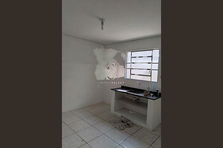 Casa à venda com 2 quartos, 130m² em Vila Liviero, São Paulo