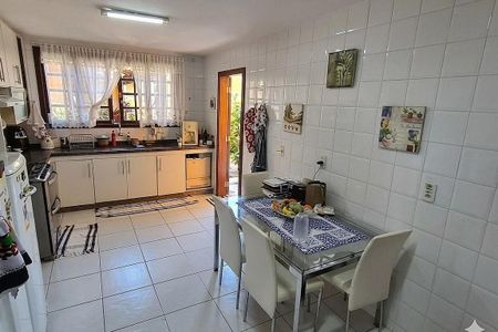Casa à venda com 3 quartos, 149m² em Piratininga, Niterói