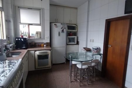 Apartamento à venda com 250m², 4 quartos e 3 vagas