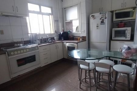Apartamento à venda com 250m², 4 quartos e 3 vagas