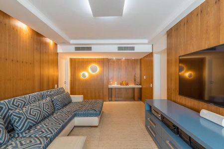 Apartamento à venda com 4 quartos, 409m² em Cambuí, Campinas