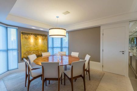 Apartamento à venda com 409m², 4 quartos e 5 vagas