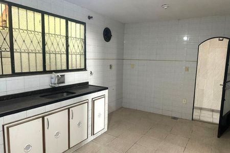 Casa à venda com 3 quartos, 143m² em Venda da Cruz, Niterói
