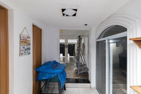 Casa para alugar com 80m², 2 quartos e 1 vaga Casa para alugar com 80m², 2 quartos e 1 vagaCorredor