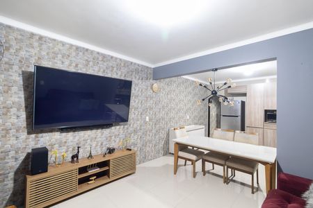 Casa para alugar com 80m², 2 quartos e 1 vaga Casa para alugar com 80m², 2 quartos e 1 vagaSala
