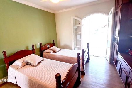 Casa para alugar com 800m², 4 quartos e 5 vagas