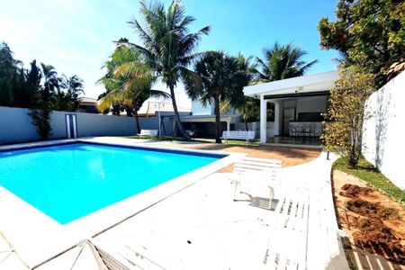 Casa para alugar com 800m², 4 quartos e 5 vagas