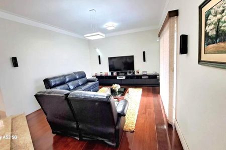 Casa para alugar com 800m², 4 quartos e 5 vagas