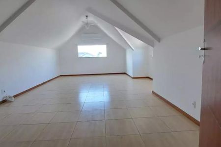 Casa à venda com 4 quartos, 312m² em Recreio dos Bandeirantes, Rio de Janeiro