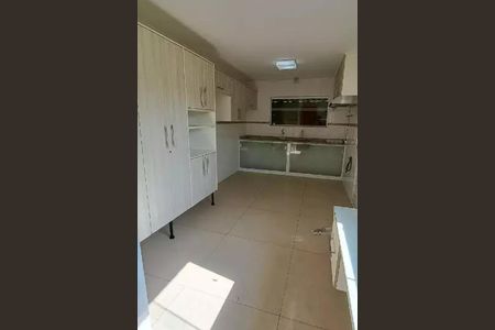 Casa à venda com 312m², 4 quartos e 2 vagas