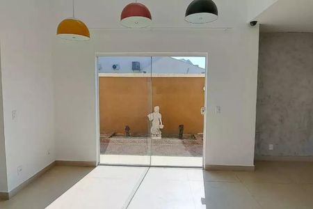 Casa à venda com 4 quartos, 312m² em Recreio dos Bandeirantes, Rio de Janeiro