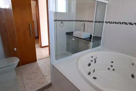 Casa à venda com 4 quartos, 312m² em Recreio dos Bandeirantes, Rio de Janeiro