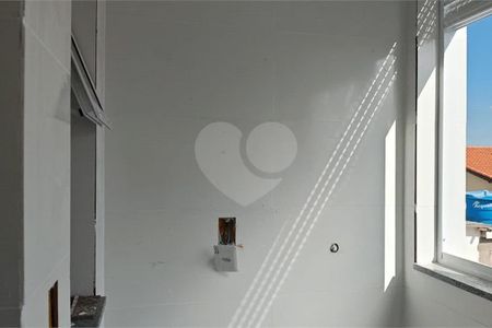 Apartamento à venda com 2 quartos, 34m² em Parque Sao Domingos, São Paulo