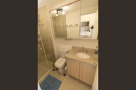 Studio para alugar com 25m², 0 quarto e sem vaga Studio para alugar com 25m², 0 quarto e sem vagaBanheiro
