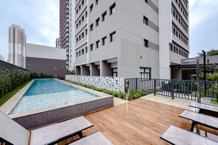 Studio para alugar com 25m², 1 quarto e sem vaga Studio para alugar com 25m², 1 quarto e sem vagaÁrea comum - Piscina