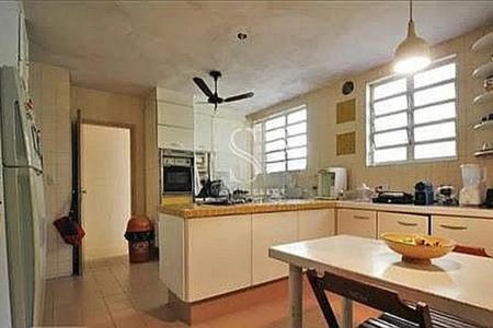 Casa à venda com 4 quartos, 480m² em Jardim Morumbi, São Paulo
