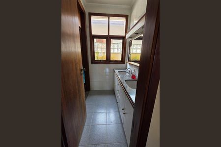 Casa de condomínio à venda com 373m², 4 quartos e 4 vagas