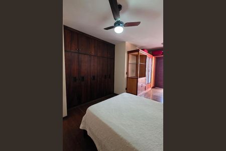 Casa de condomínio à venda com 373m², 4 quartos e 4 vagas