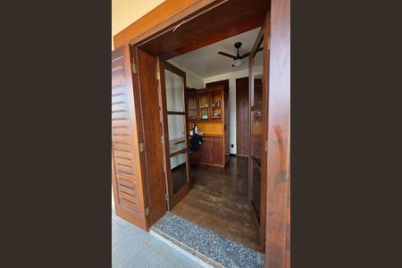Casa de condomínio à venda com 373m², 4 quartos e 4 vagas