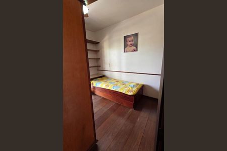 Casa de condomínio à venda com 373m², 4 quartos e 4 vagas