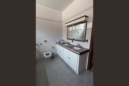 Casa de condomínio à venda com 373m², 4 quartos e 4 vagas