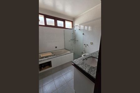 Casa de condomínio à venda com 373m², 4 quartos e 4 vagas