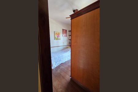 Casa de condomínio à venda com 373m², 4 quartos e 4 vagas