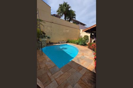 Casa de condomínio à venda com 373m², 4 quartos e 4 vagas