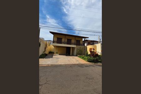 Casa de condomínio à venda com 373m², 4 quartos e 4 vagas