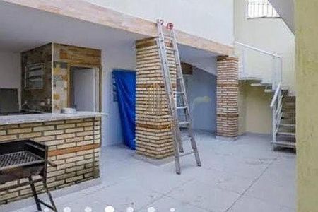 Casa à venda com 3 quartos, 184m² em Vila Brasilina, São Paulo