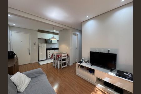 Foto 05 de apartamento para alugar com 2 quartos, 43m² em Jardim Helga, São Paulo