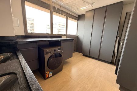 Apartamento à venda com 325m², 4 quartos e 6 vagas