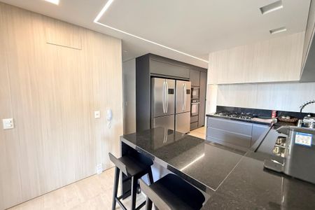 Apartamento à venda com 325m², 4 quartos e 6 vagas