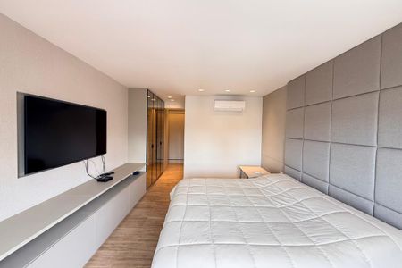 Apartamento à venda com 325m², 4 quartos e 6 vagas