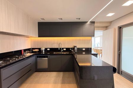 Apartamento à venda com 325m², 4 quartos e 6 vagas