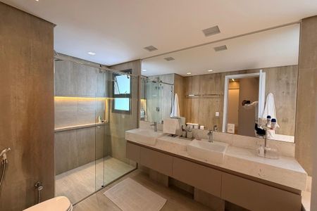 Apartamento à venda com 325m², 4 quartos e 6 vagas