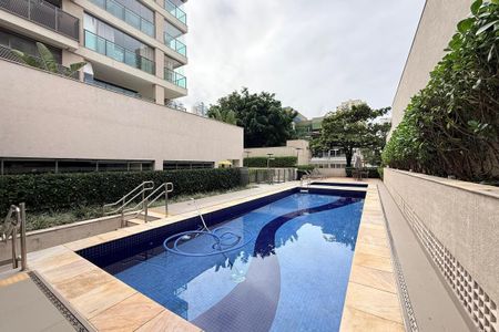 Apartamento à venda com 325m², 4 quartos e 6 vagas
