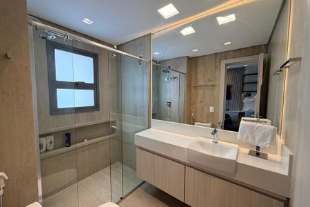 Apartamento à venda com 325m², 4 quartos e 6 vagas