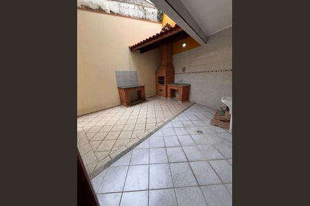 Casa para alugar com 200m², 3 quartos e 6 vagas