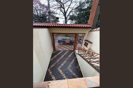 Casa para alugar com 200m², 3 quartos e 6 vagas