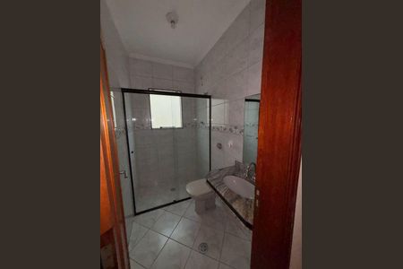 Casa para alugar com 200m², 3 quartos e 6 vagas