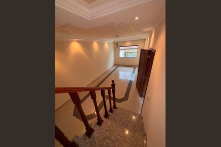 Casa para alugar com 200m², 3 quartos e 6 vagas