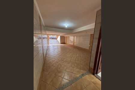Casa para alugar com 3 quartos, 200m² em Parque Sao Domingos, São Paulo