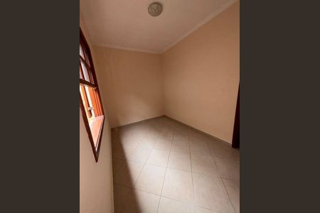 Casa para alugar com 3 quartos, 200m² em Parque Sao Domingos, São Paulo