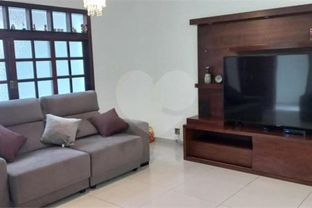 Casa à venda com 130m², 3 quartos e 2 vagas