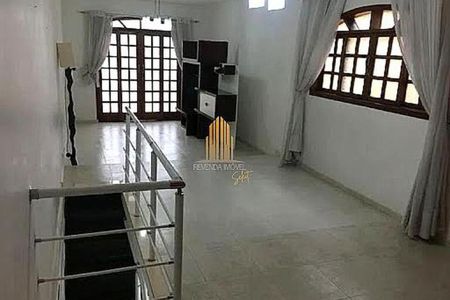 Casa à venda com 3 quartos, 180m² em Jardim Lar Sao Paulo, São Paulo