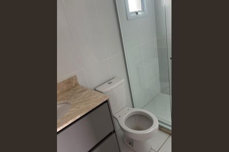 Banheiro de apartamento à venda com 3 quartos, 80m² em Setor Coimbra, Goiânia