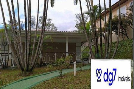 Casa à venda com 300m², 4 quartos e sem vaga